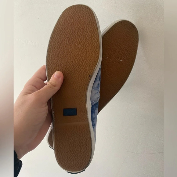 Keds Blue and White Tie Dye Canvas Shoes - Picture 7 of 8